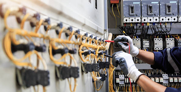 Professional Electrician technician working in Nixa, MO